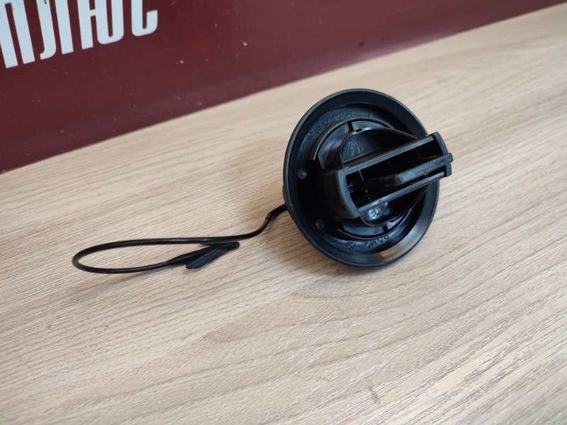 Крышка топливного бака