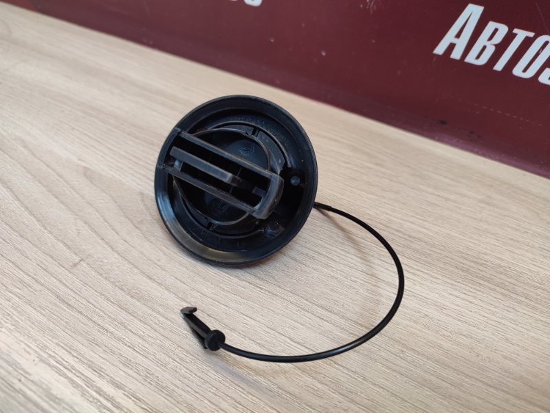 Крышка топливного бака