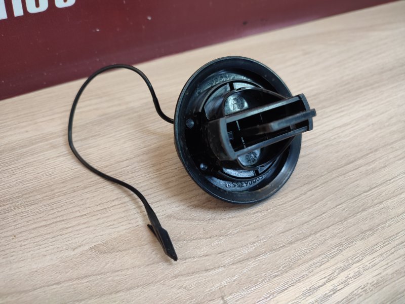 Крышка топливного бака