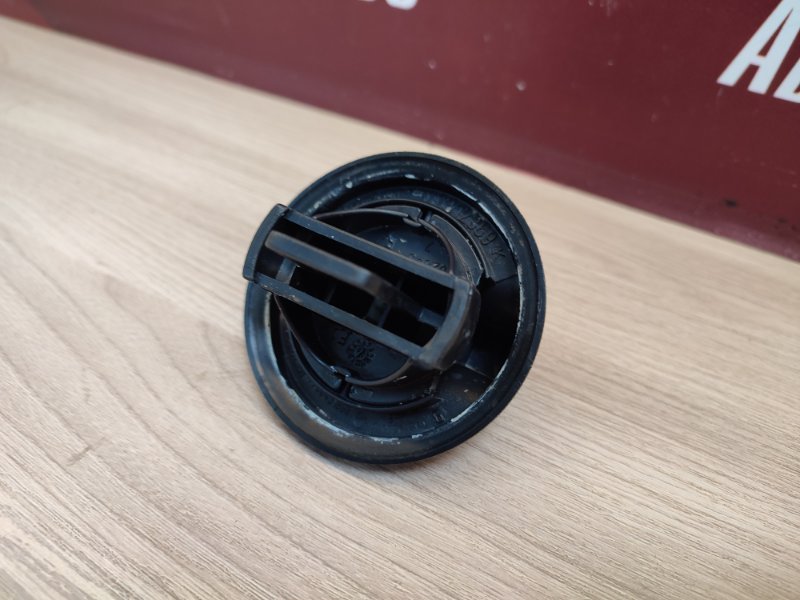 Крышка топливного бака