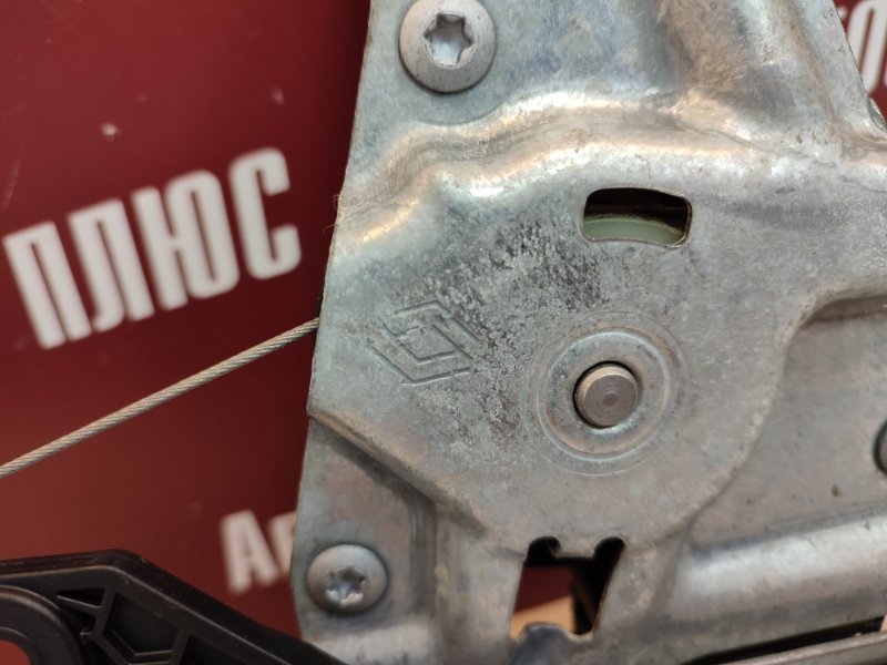 Стеклоподъемник    двери