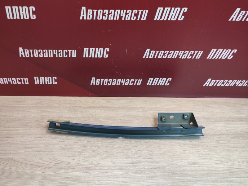 Направляющая стекла двери