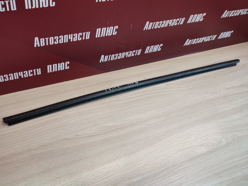 Уплотнитель стекла двери внешний