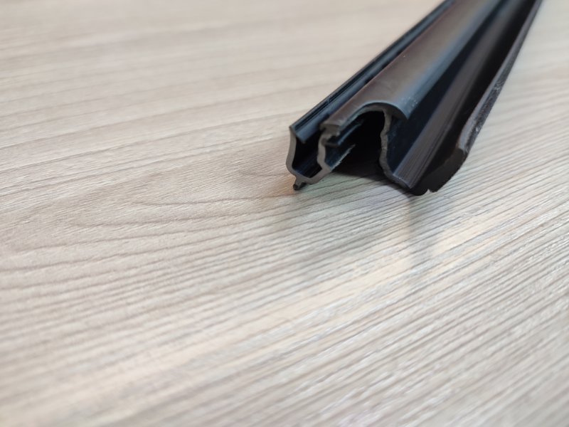 Уплотнитель стекла двери внутренний