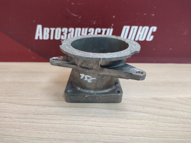 Фланец дроссельной заслонки