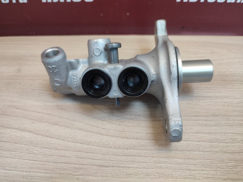 Главный тормозной цилиндр