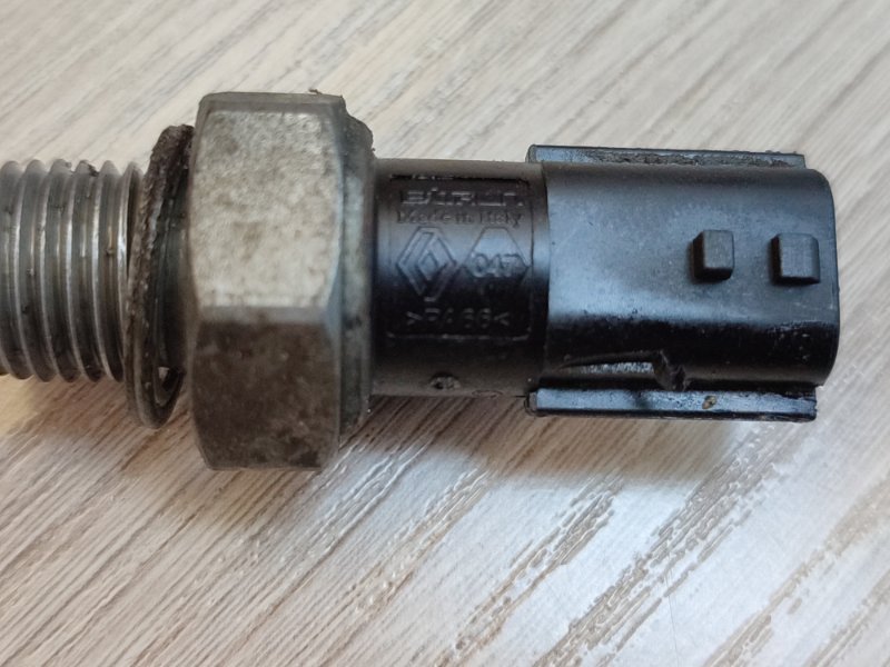 Датчик давления масла