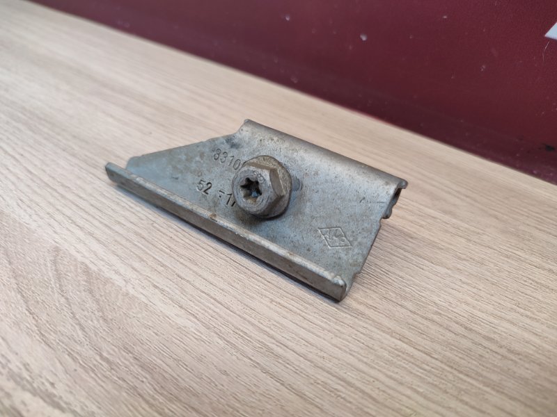 Крепление акб