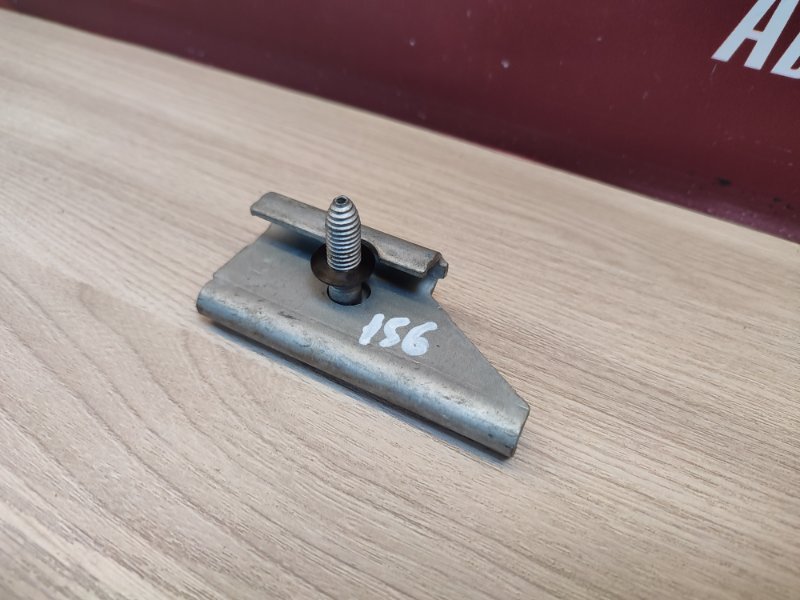 Крепление акб