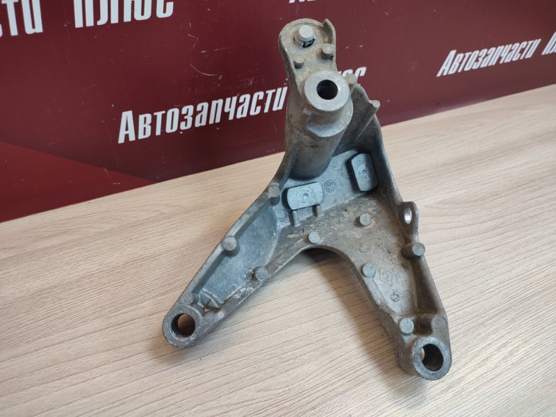 Кронштейн кпп