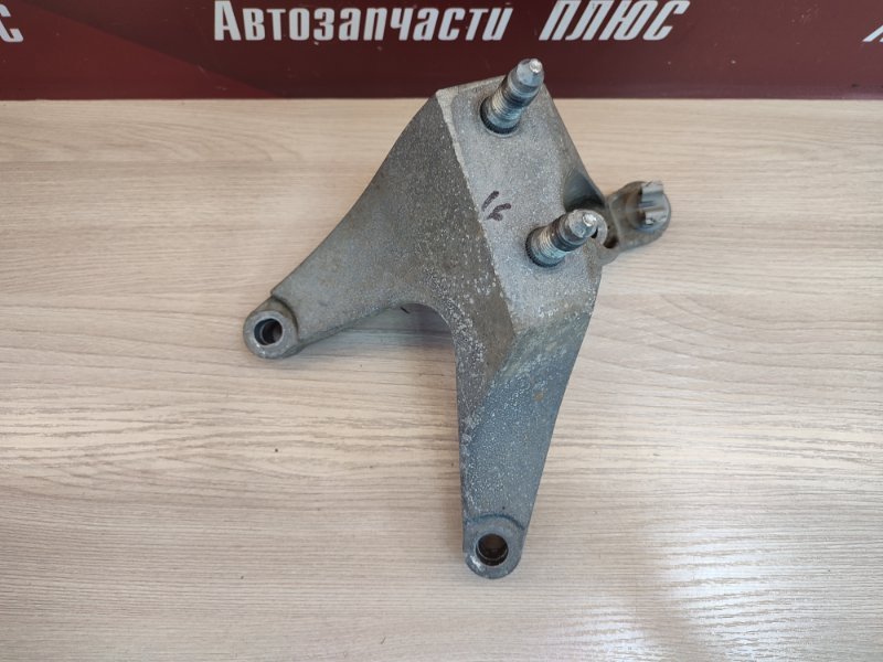 Кронштейн кпп