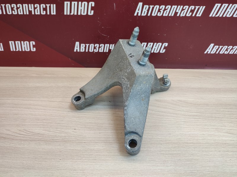 Кронштейн кпп