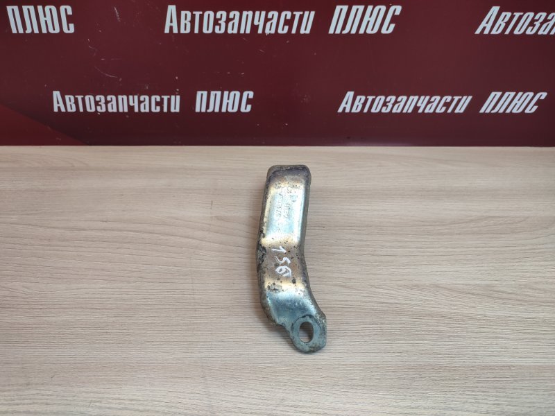 Кронштейн впускного коллектора