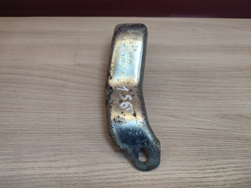 Кронштейн впускного коллектора