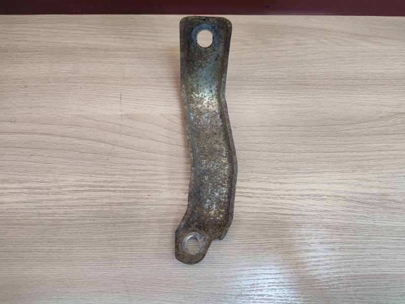 Кронштейн впускного коллектора