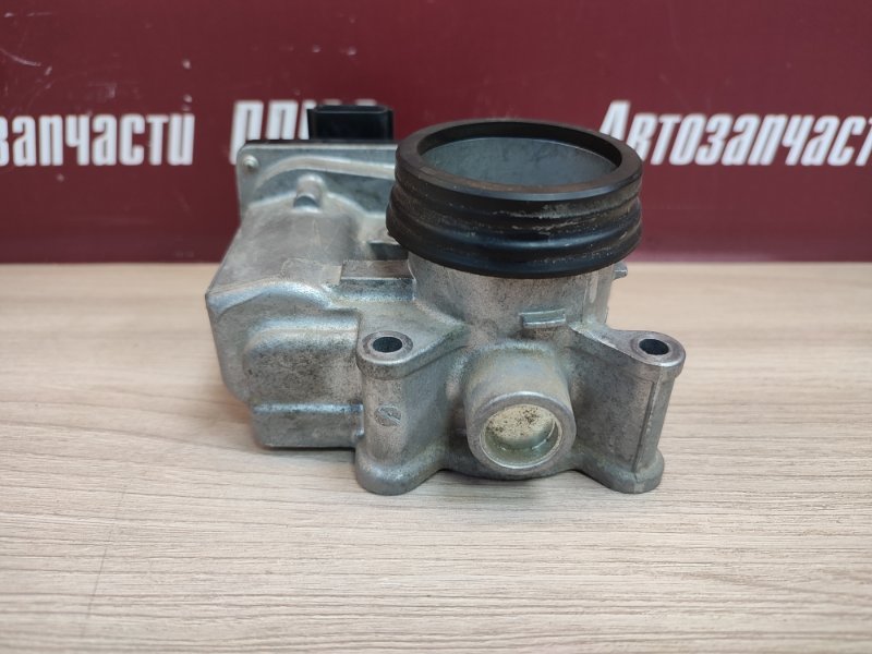 Дроссельная заслонка