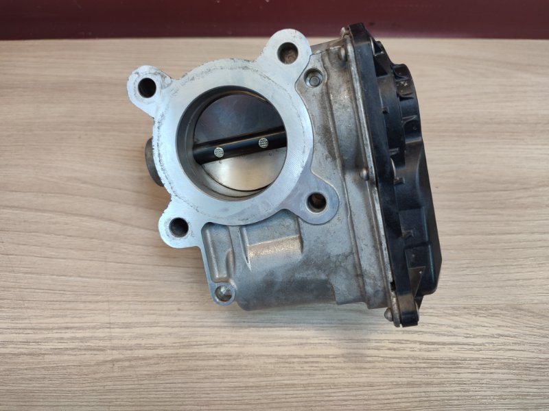 Дроссельная заслонка