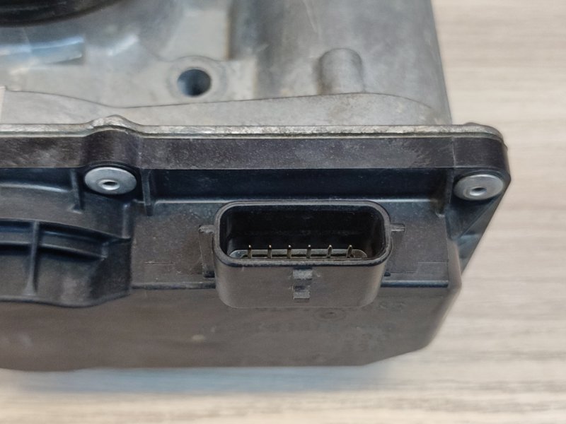 Дроссельная заслонка