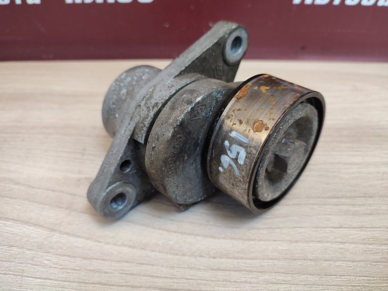 Ролик натяжителя