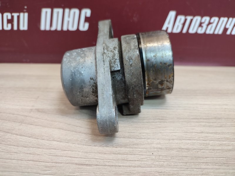 Ролик натяжителя