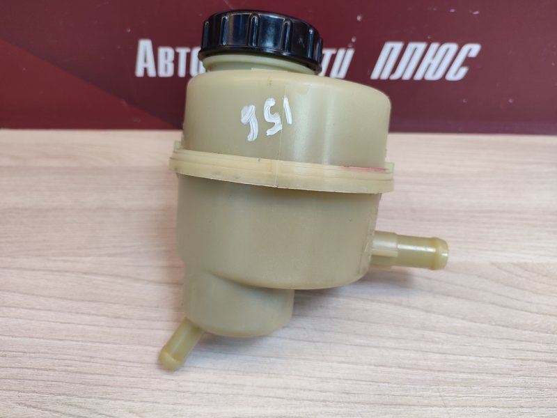 Бачок гидроусилителя руля