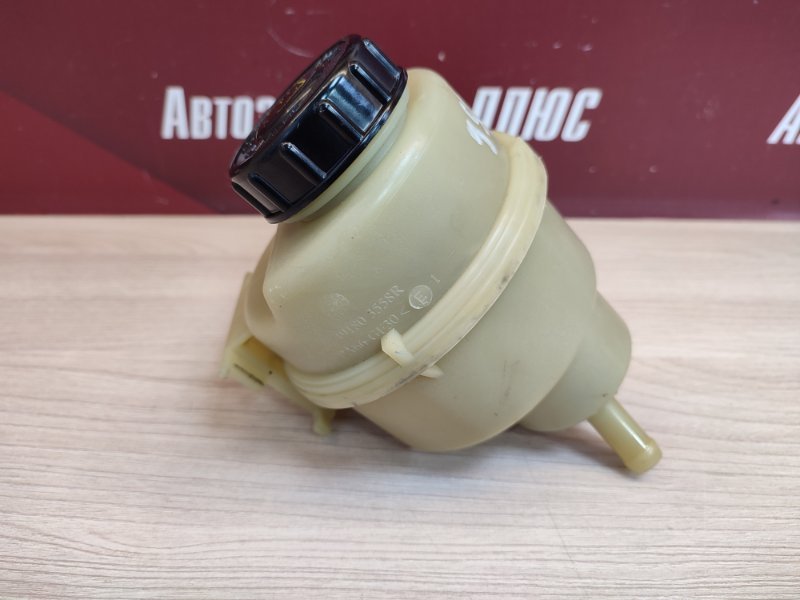 Бачок гидроусилителя руля