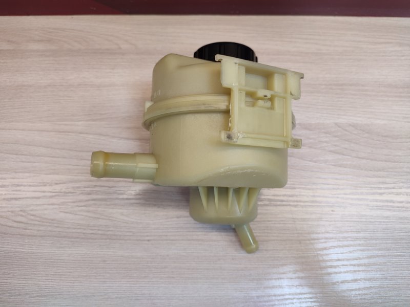 Бачок гидроусилителя руля