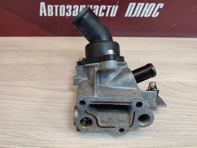 Термостат с корпусом