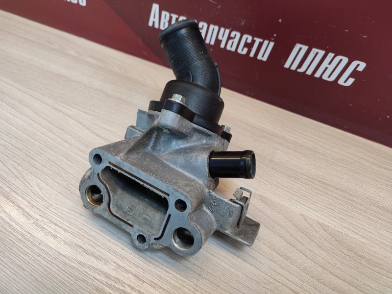 Термостат с корпусом