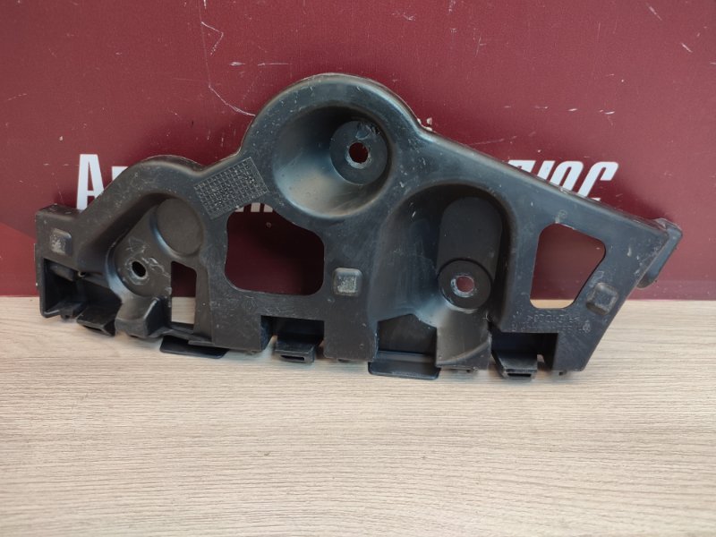 Кронштейн бампера