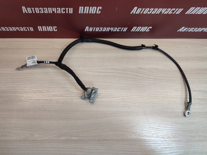 Клемма аккумулятора (минусовая)