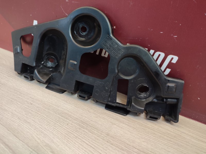 Кронштейн бампера