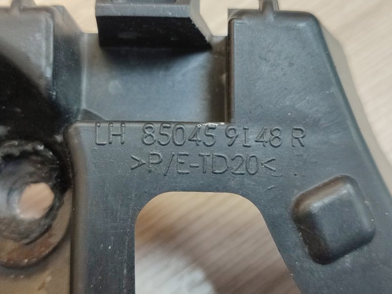 Кронштейн бампера