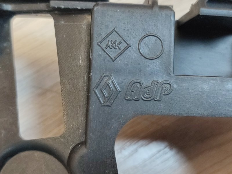 Кронштейн бампера