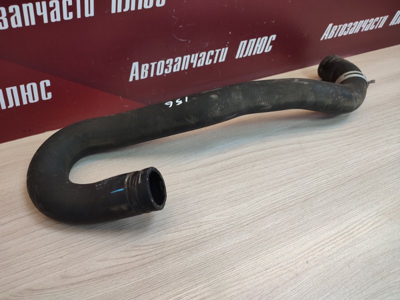 Верхний патрубок радиатора