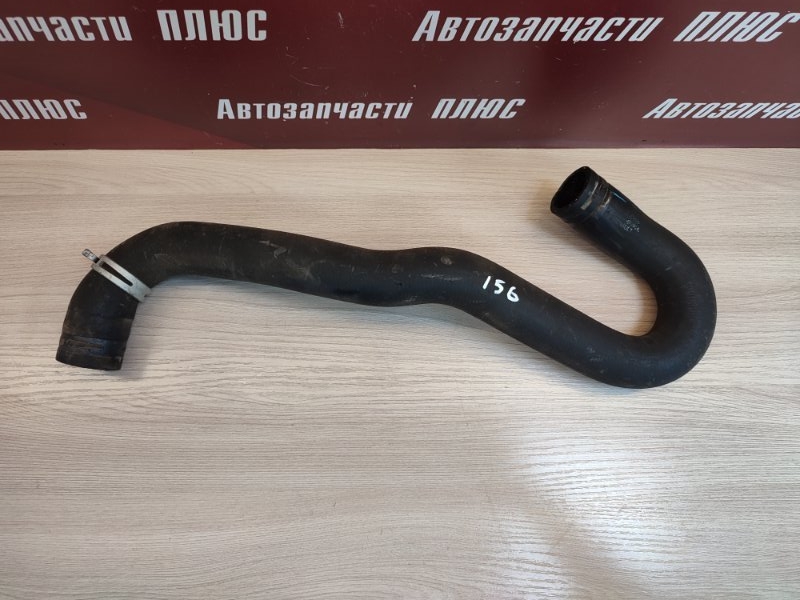 Верхний патрубок радиатора