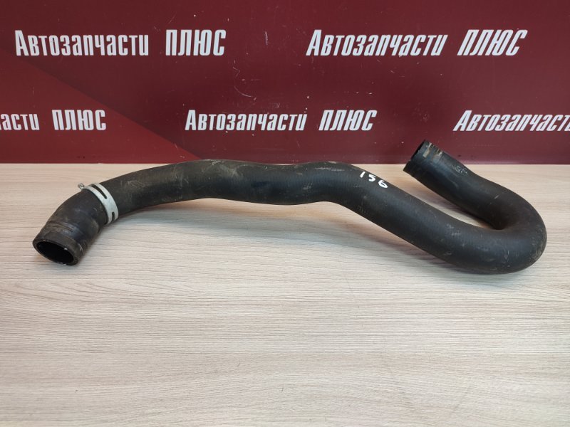 Верхний патрубок радиатора