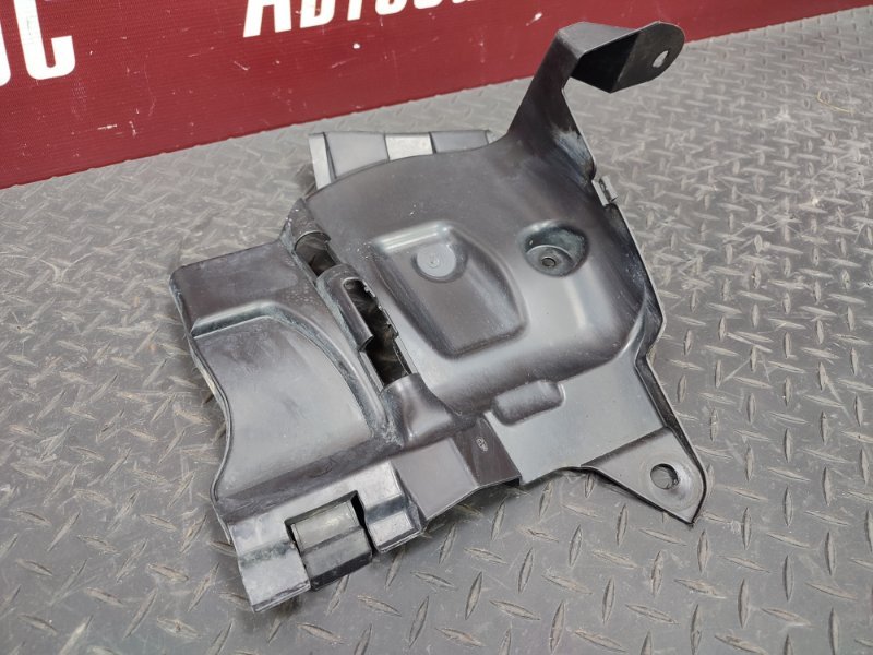 Пыльник двигателя