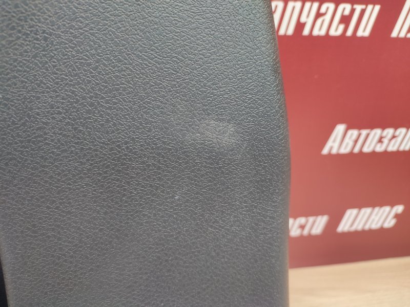 Обшивка двери багажника