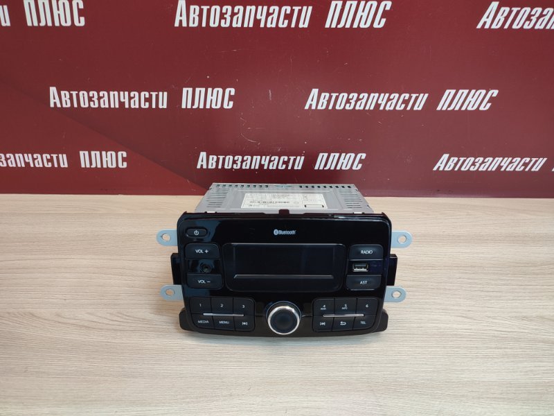 Магнитола штатная