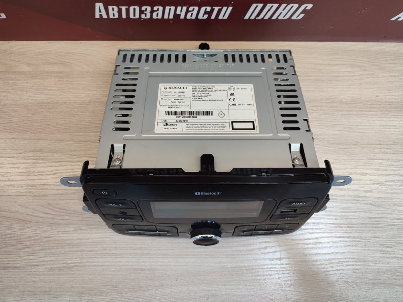 Магнитола штатная