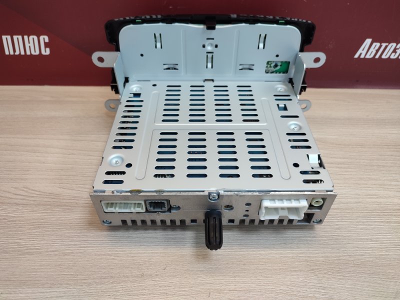 Магнитола штатная