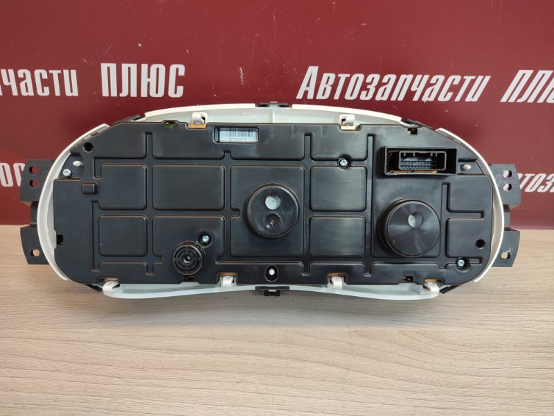 Щиток приборов