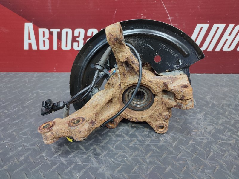 Кулак поворотный