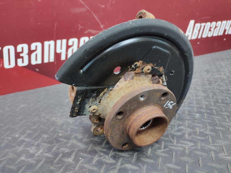 Кулак поворотный