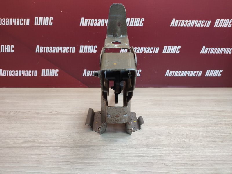 Педаль тормоза