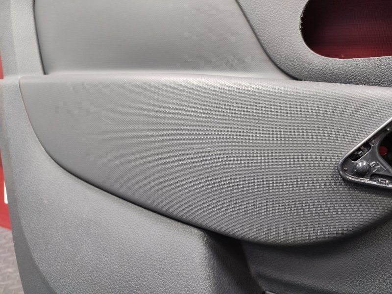 Обшивка боковой двери