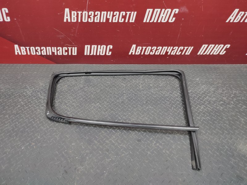 Уплотнитель стекла двери