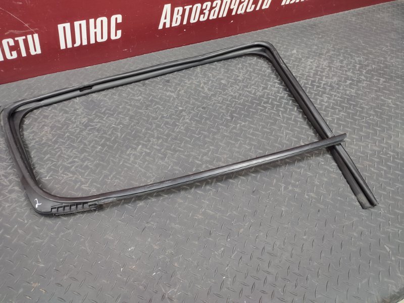 Уплотнитель стекла двери