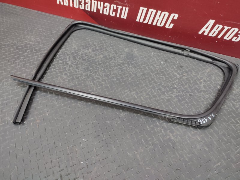 Уплотнитель стекла двери